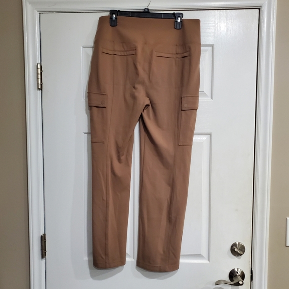 Athleta Women's Delancey Straight Cargo Pant Rustic Beige - 1X - Picture 4 of 6